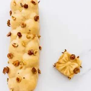 Bûche Noisette, Caramel & Gianduja